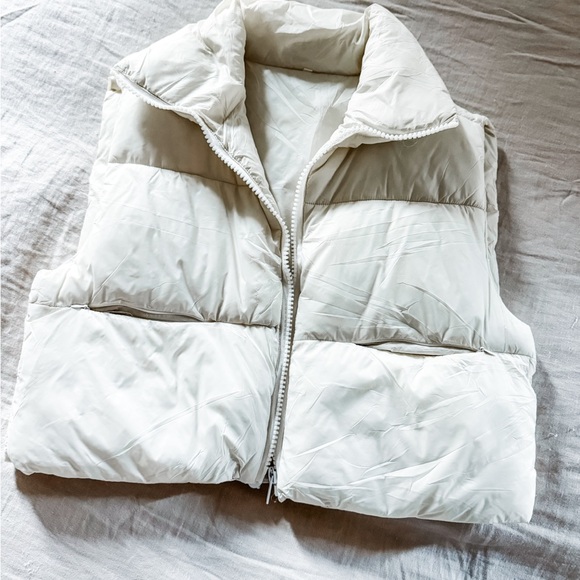 Jackets & Blazers - Women's White Puffer Vest